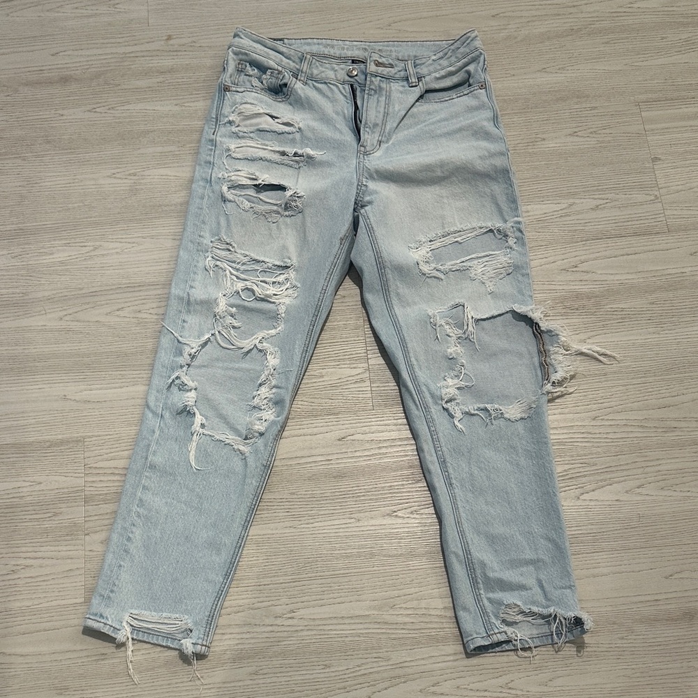 American Eagle Outfitters Light Blue Distressed Boyfriend Jeans